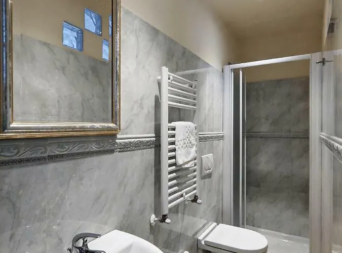 ゲストハウス Dei Rossi 3*